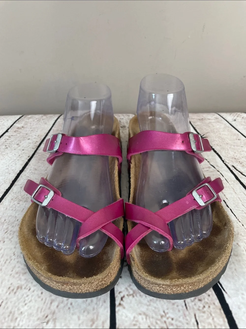 Birkenstock Mayari Women’s 7-7.5 Slip -On Metallic Pink Buckle Strap Sandals